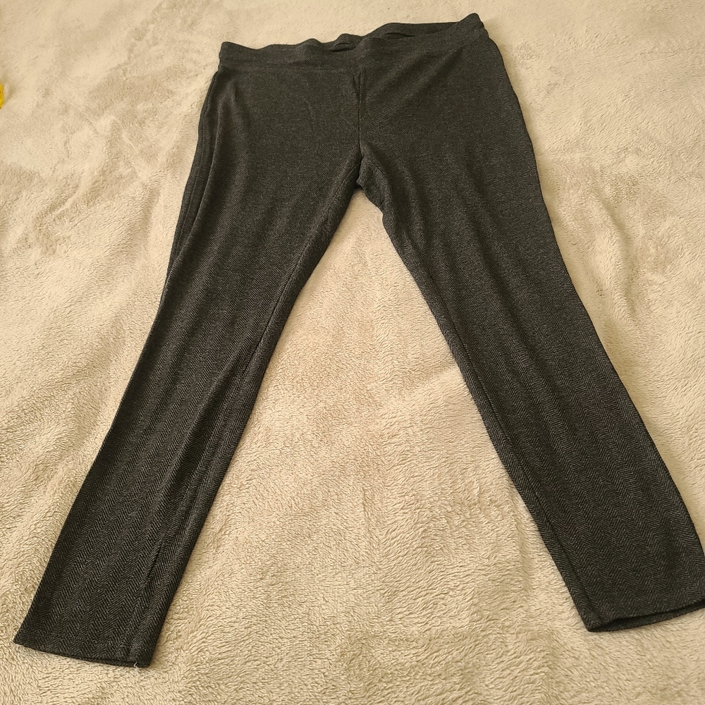 Sunday Brand Gray Skinny Fit Leggings.